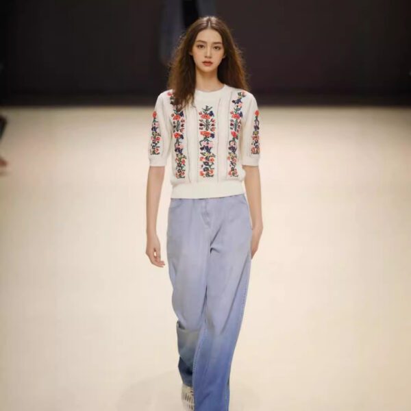Exquisite Flowers Embroidered Knitted Top - Image 2