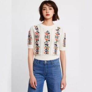 Exquisite Flowers Embroidered Knitted Top