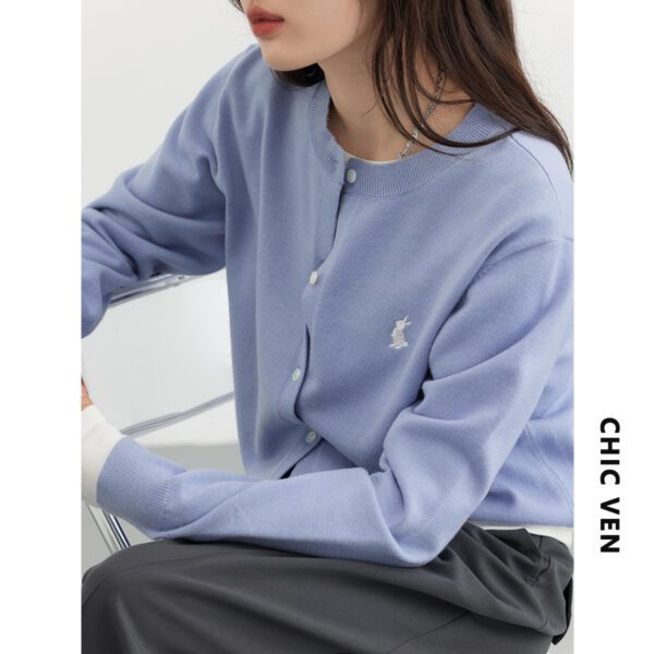 Autumn New Simple Solid Color Embroidered Knitted Cardigan Sweater - Image 5